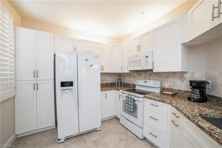 1101  Sweetwater  LN, Naples, FL 34110