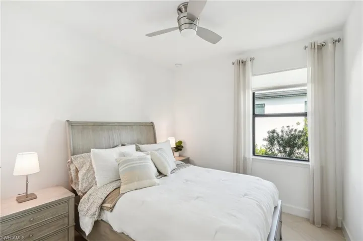 Bedroom with ceiling fan