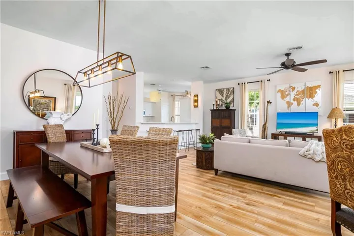 3280  Crown Pointe  BLVD, Naples, FL 34112