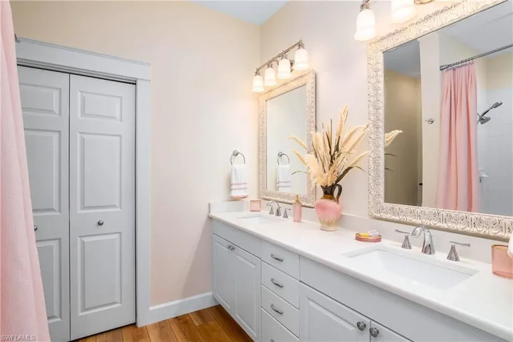 3280  Crown Pointe  BLVD, Naples, FL 34112
