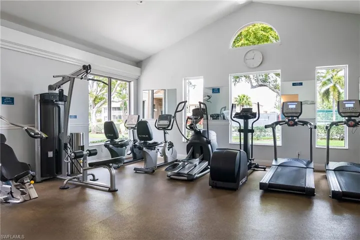 3280  Crown Pointe  BLVD, Naples, FL 34112