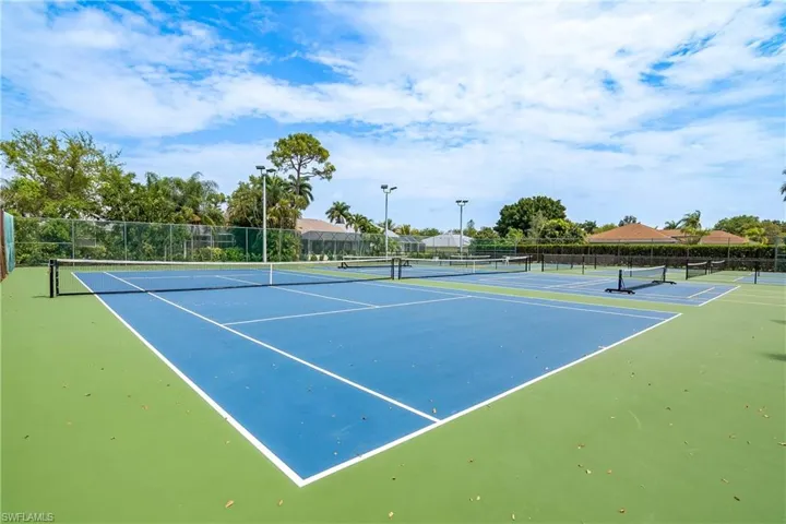 3280  Crown Pointe  BLVD, Naples, FL 34112