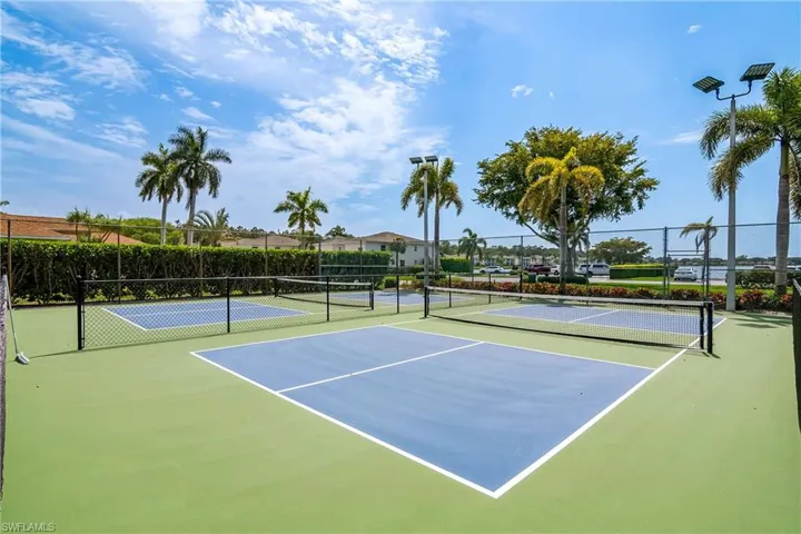 3280  Crown Pointe  BLVD, Naples, FL 34112