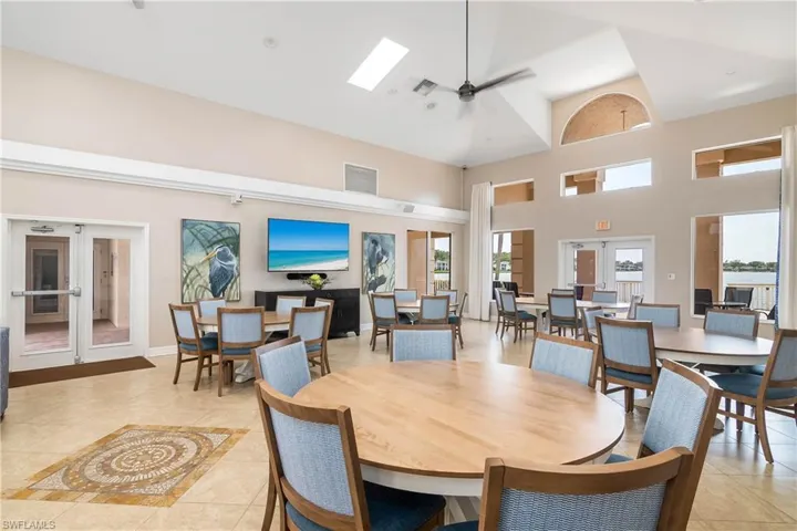 3280  Crown Pointe  BLVD, Naples, FL 34112