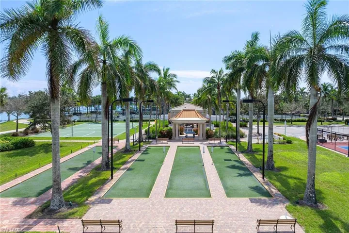 8429  Karina  CT, Naples, FL 34114