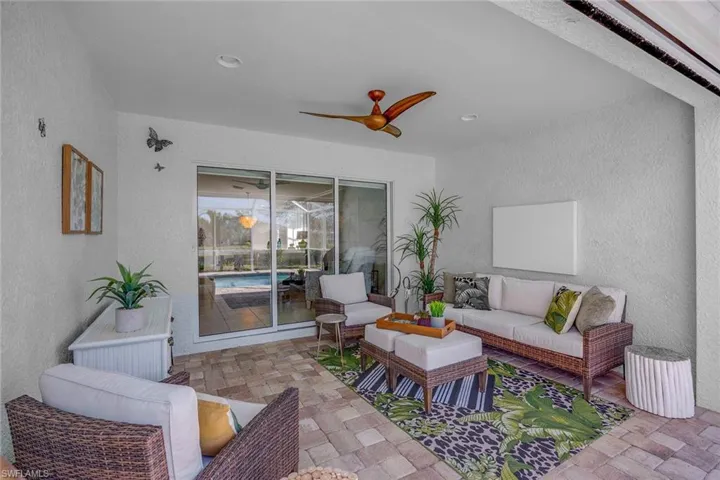 8429  Karina  CT, Naples, FL 34114