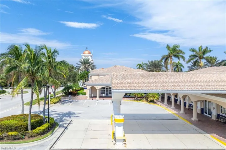 8429  Karina  CT, Naples, FL 34114