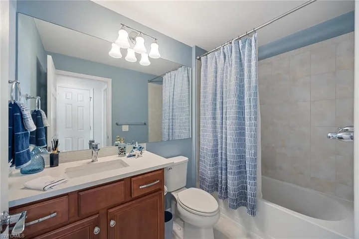 8429  Karina  CT, Naples, FL 34114