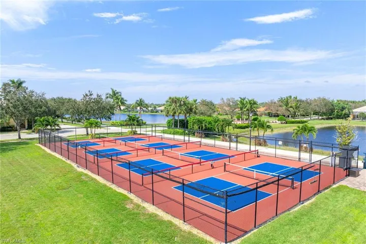 8429  Karina  CT, Naples, FL 34114
