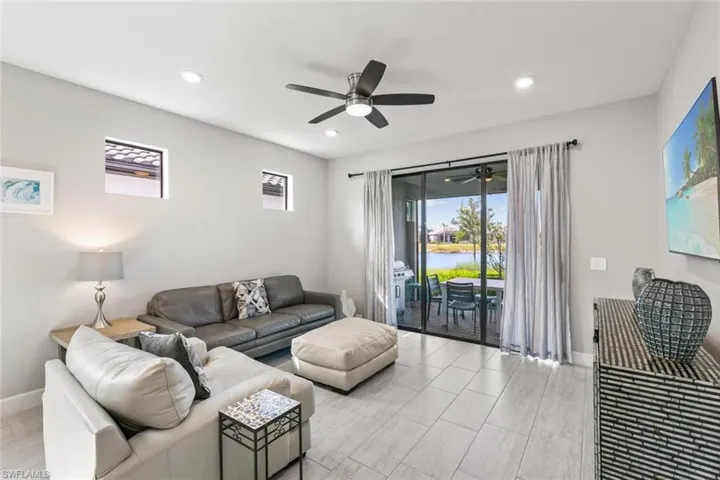 2227  Yellowfin  CIR, Naples, FL 34114