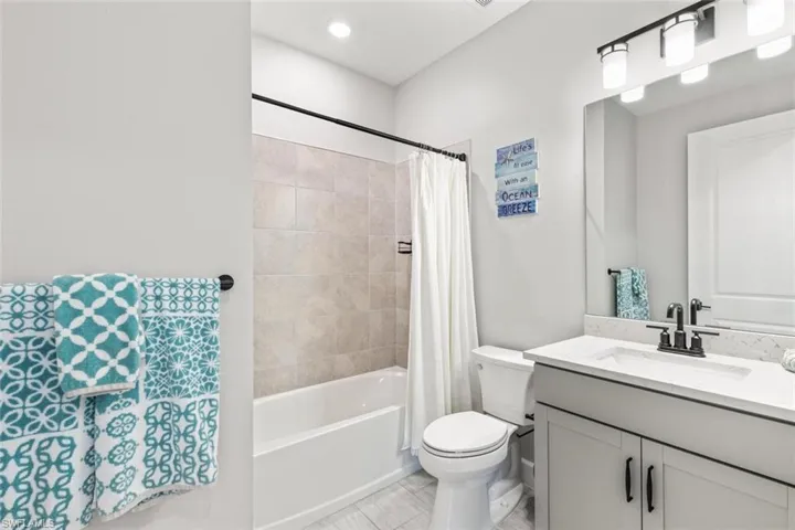 2227  Yellowfin  CIR, Naples, FL 34114