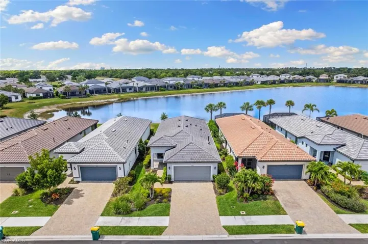 2227  Yellowfin  CIR, Naples, FL 34114
