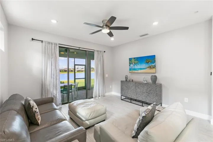 2227  Yellowfin  CIR, Naples, FL 34114
