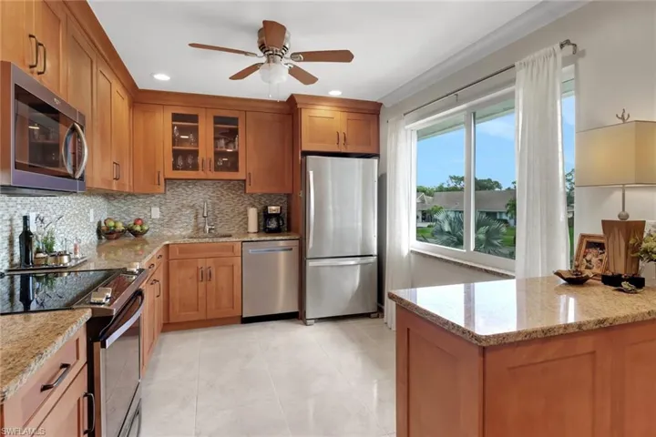 160 Penny Ln 4, Naples, Florida 34112