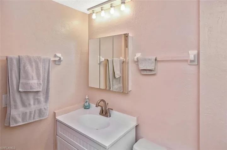 ...and an ensuite bath...