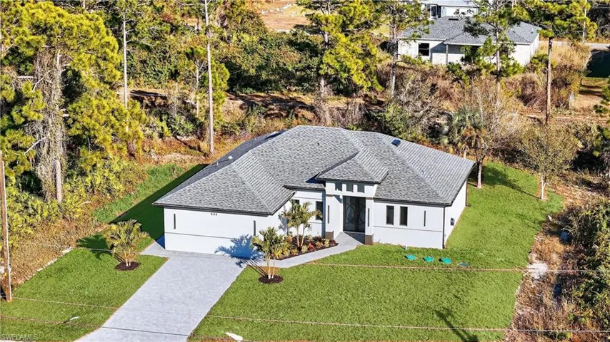 Aerial view of property and surrounding area