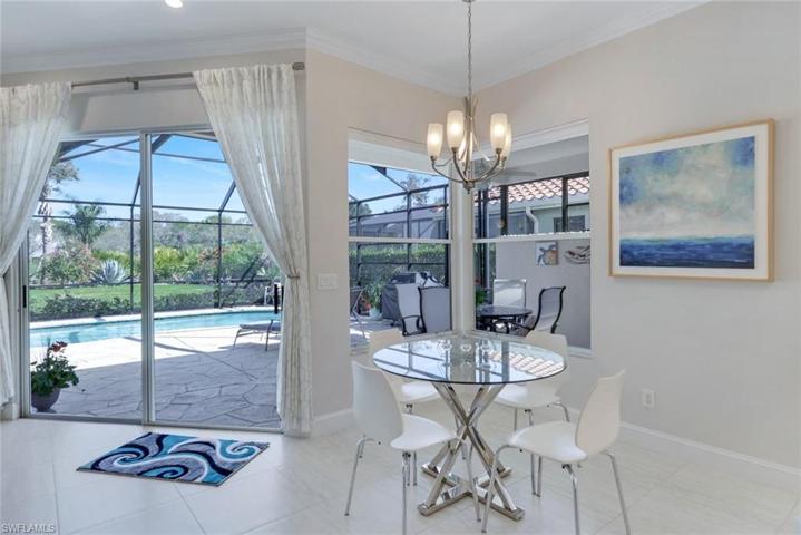 Kitchen/great room dining
