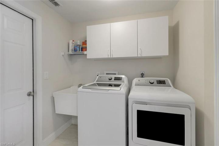 24921  Bay Cedar  DR, Bonita Springs, FL 34134