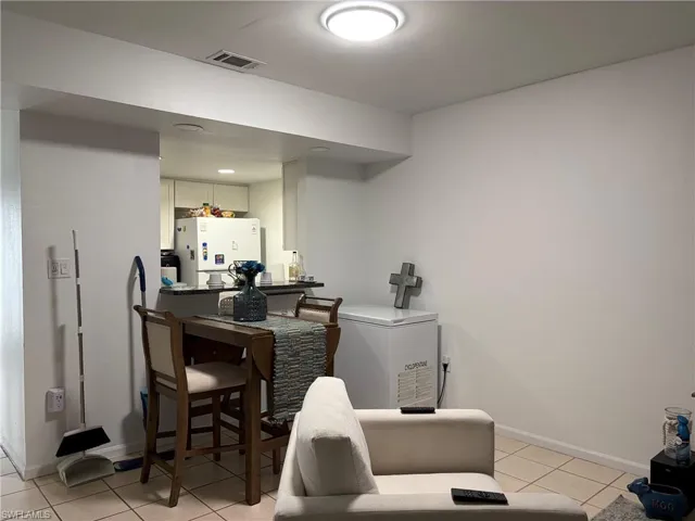 13160 Kings Point Dr 2, Fort Myers, Florida 33919