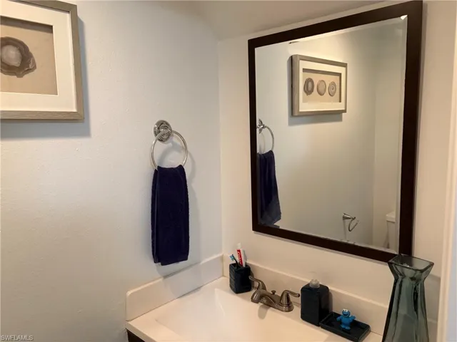 13160 Kings Point Dr 2, Fort Myers, Florida 33919