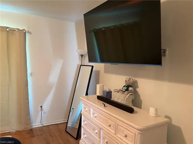13160 Kings Point Dr 2, Fort Myers, Florida 33919