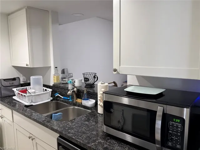 13160 Kings Point Dr 2, Fort Myers, Florida 33919