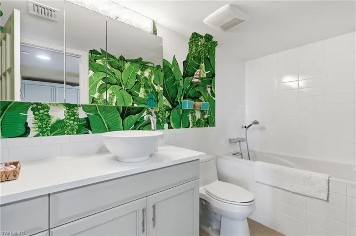 6361 Pelican Bay Blvd 402, Naples, Florida 34108