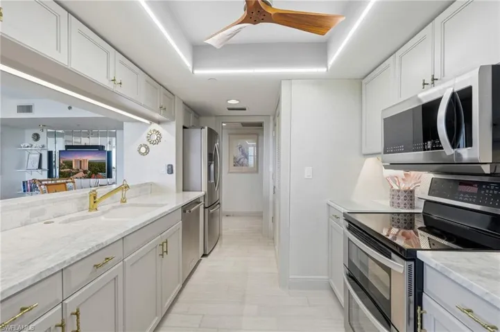 6361 Pelican Bay Blvd 402, Naples, Florida 34108
