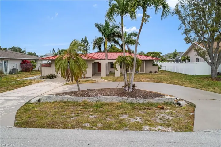 27515  Baretta  DR, Bonita Springs, FL 34135