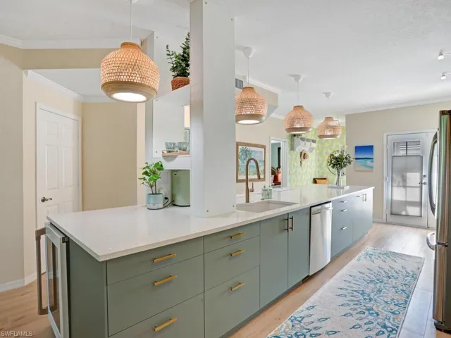 7095  Barrington  CIR, Naples, FL 34108