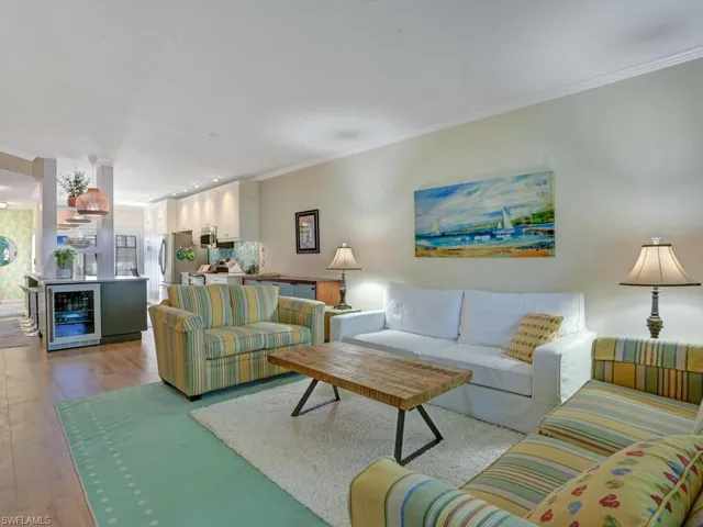 7095  Barrington  CIR, Naples, FL 34108