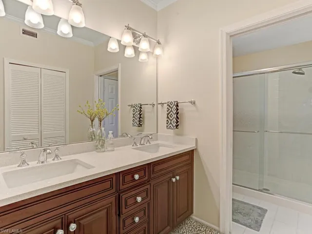 7095  Barrington  CIR, Naples, FL 34108
