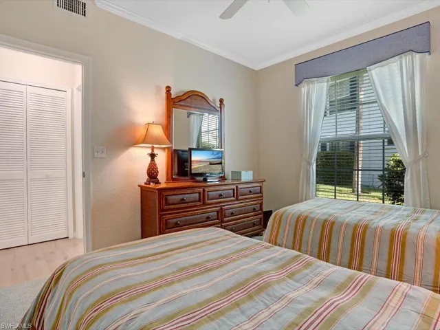 7095  Barrington  CIR, Naples, FL 34108