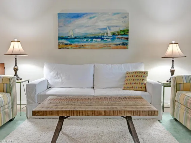 7095  Barrington  CIR, Naples, FL 34108