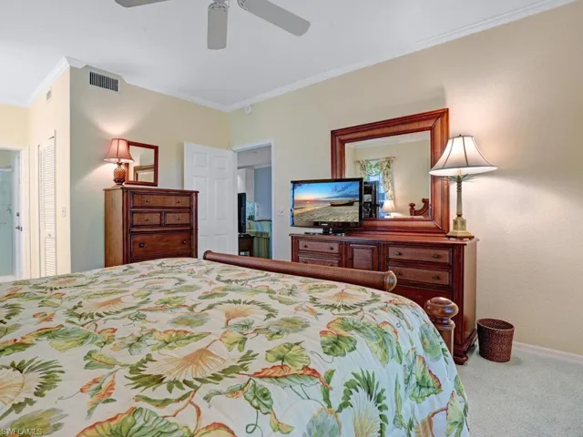 7095  Barrington  CIR, Naples, FL 34108
