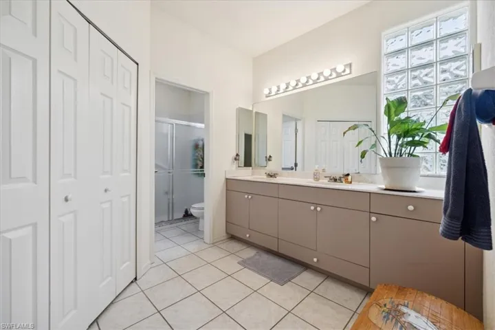 1921  Embarcadero  WAY, North Fort Myers, FL 33917