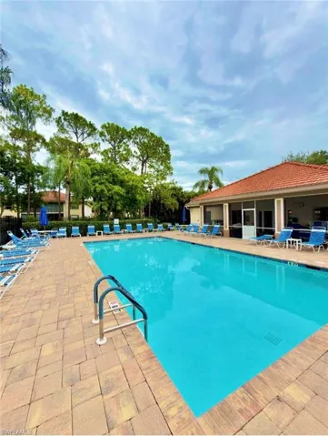 517 Robin Hood Cir 101, Naples, Florida 34104
