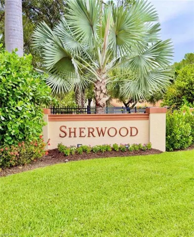 517 Robin Hood Cir 101, Naples, Florida 34104