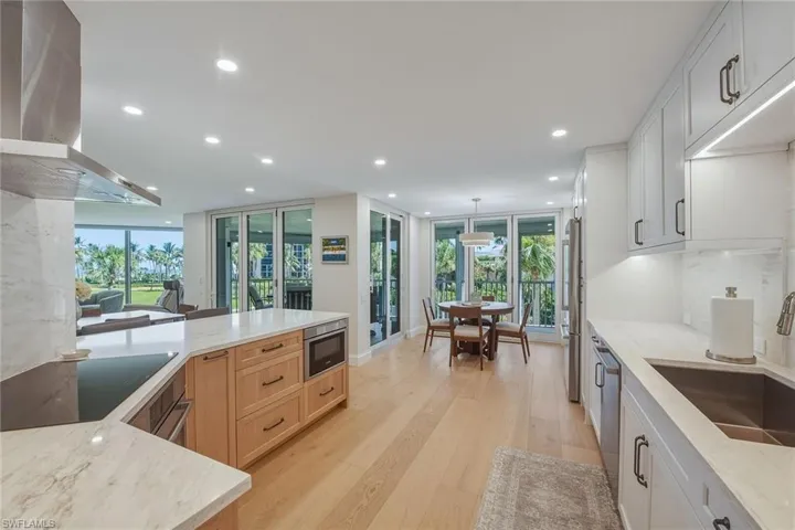 4401 Gulf Shore Blvd N B202, Naples, Florida 34103