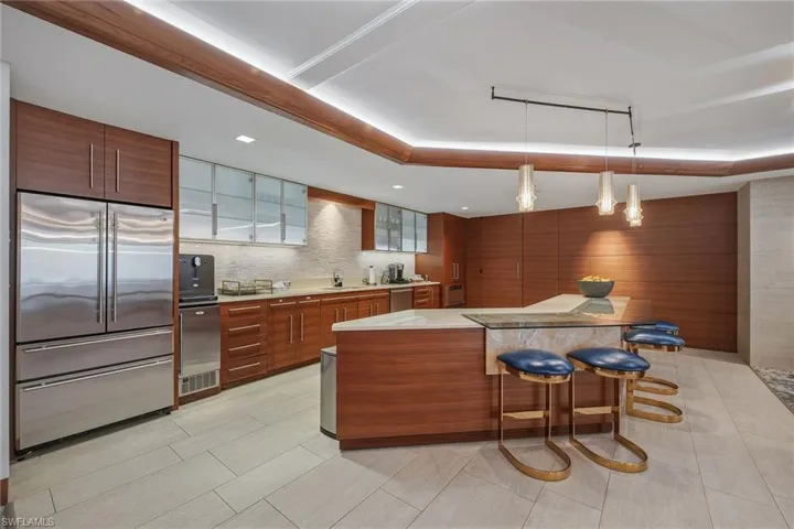 4401 Gulf Shore Blvd N B202, Naples, Florida 34103