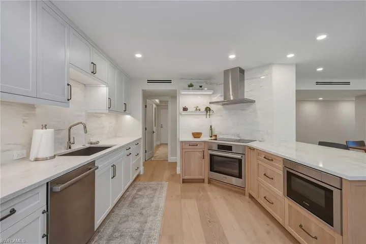 4401 Gulf Shore Blvd N B202, Naples, Florida 34103