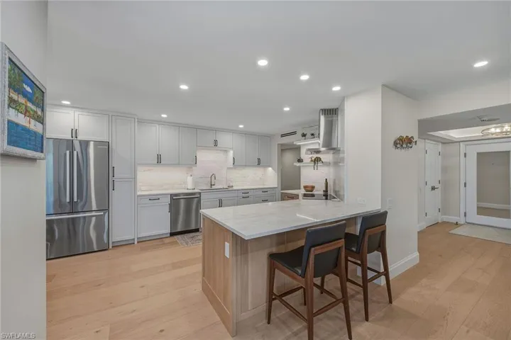 4401 Gulf Shore Blvd N B202, Naples, Florida 34103