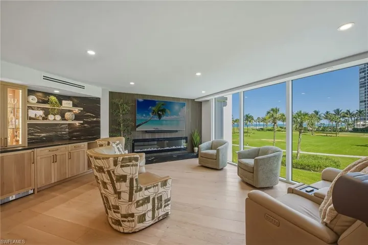 4401 Gulf Shore Blvd N B202, Naples, Florida 34103