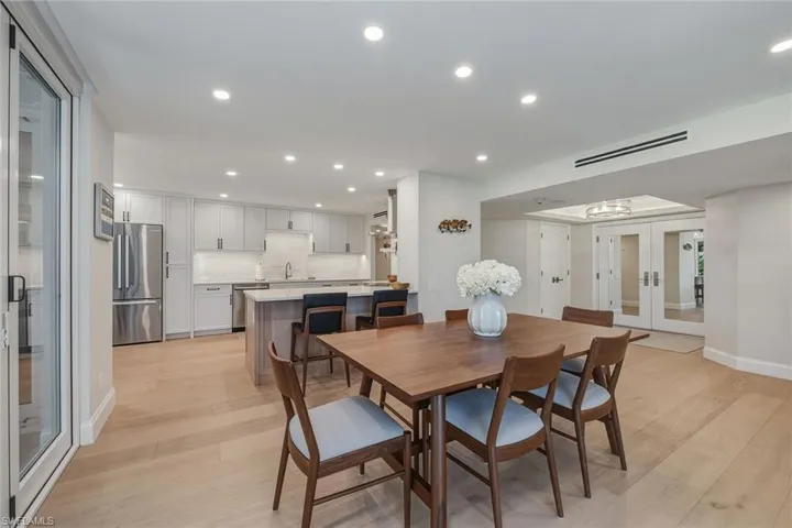 4401 Gulf Shore Blvd N B202, Naples, Florida 34103