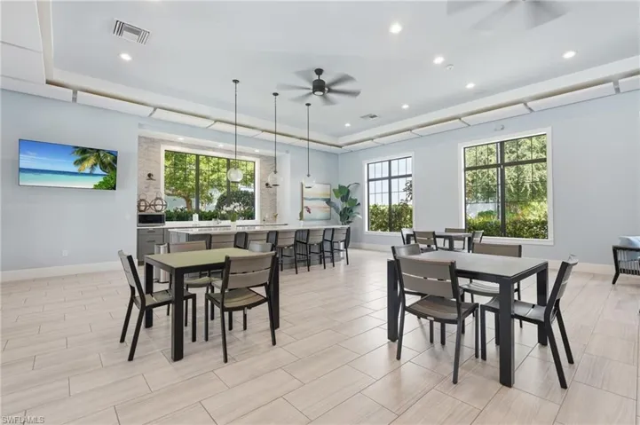 2560 Seychelles Dr 1003, Naples, Florida 34112