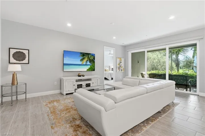 2560 Seychelles Dr 1003, Naples, Florida 34112