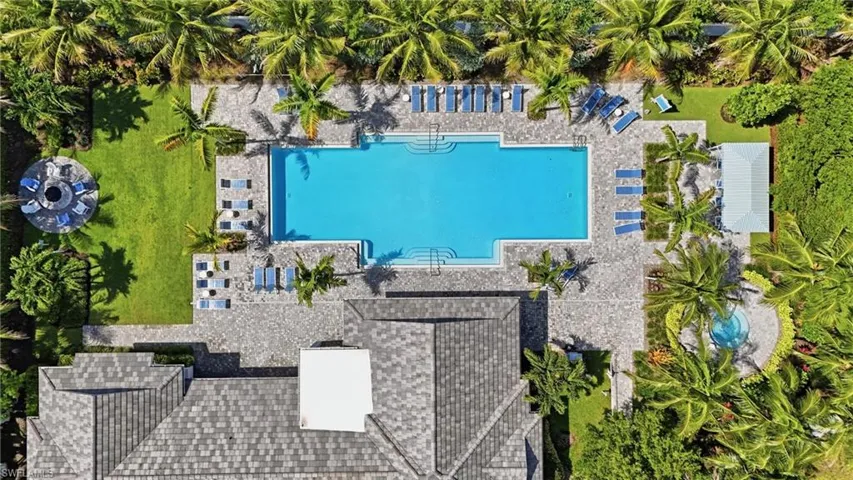 2560 Seychelles Dr 1003, Naples, Florida 34112
