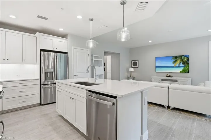 2560 Seychelles Dr 1003, Naples, Florida 34112