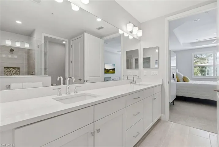 2560 Seychelles Dr 1003, Naples, Florida 34112