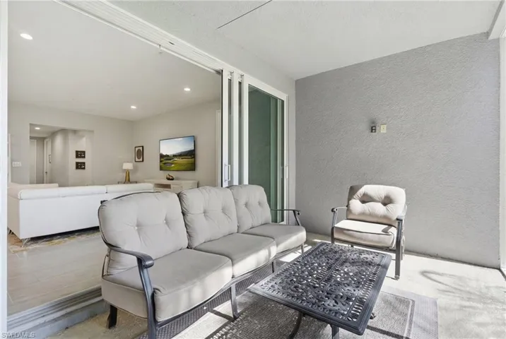 2560 Seychelles Dr 1003, Naples, Florida 34112